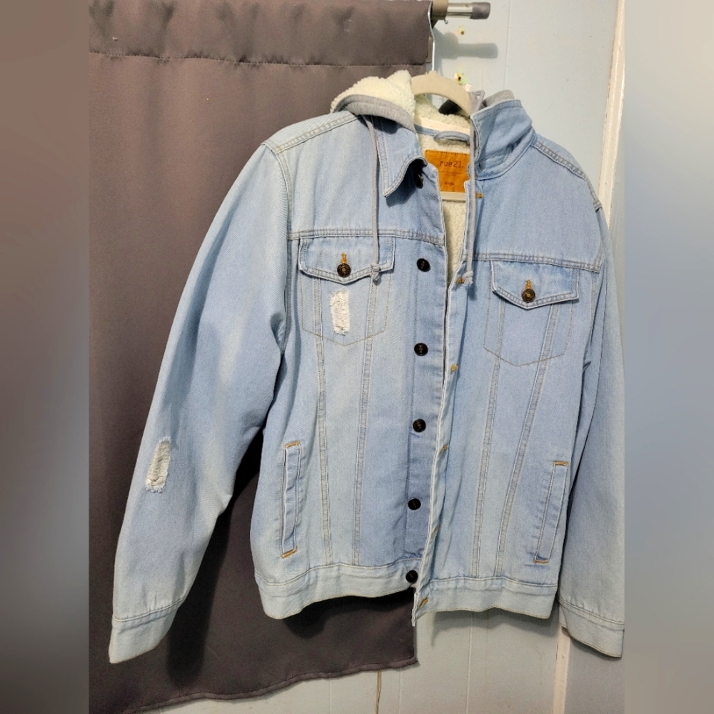 Rue21 Jean jacket, Size L. Light blue color.
